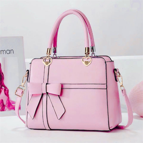 Premium Quality Shoulder Bag for Girls – Effortless Style Meets Everyday Convenience!